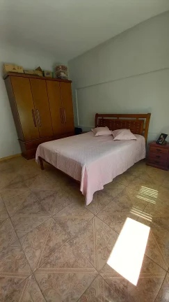 Imagem Vendo esta linda casa com quintal em Nova Friburgo.