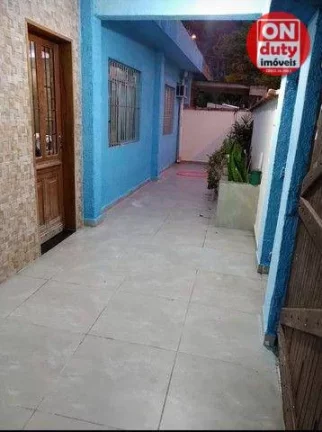 Imagem Casa com 2 dormitórios à venda, 100 m² por R$ 390.000,00 - Vila Voturuá - São Vicente/SP