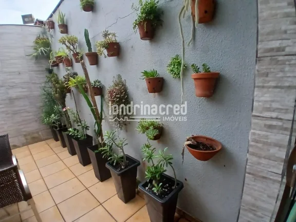 Imagem Ótima Casa no Conjunto Maria Cecília: 3 Dormitórios, 1 Suíte, 8 Placas Solares e 174m² de Construção em Terreno de 200m² – Aproveite essa Oportunidade!