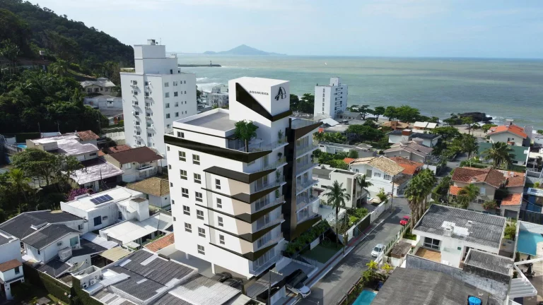 Imagem Apartamento com 3 dormitórios à venda sendo 3 suítes, 334.88 m² por - R$ 8.530.041,27 - Cabeçudas - Itajaí/SC