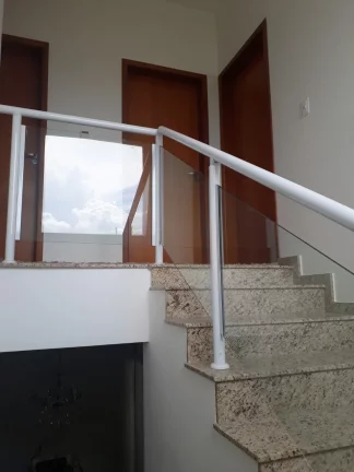 Imagem Oportunidade Sobrado 4 Dorms sendo uma Suíte – Villa Branca