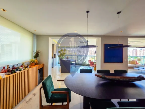 Imagem Apartamento de Luxo na Vila Mariana: 4 Quartos, 4 Suítes, 2 Salas, 5 Banheiros e 4 Vagas - 215m² - São Paulo-SP