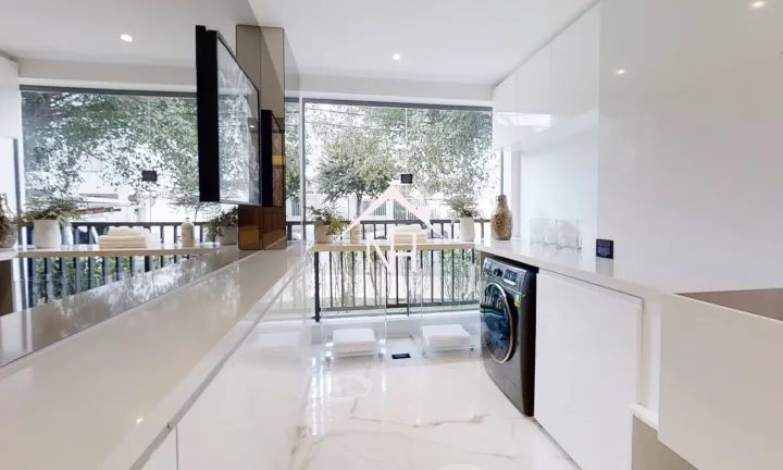 Imagem apartamento de 131m com 3 Suítes, Hall Privativo,2 Vagas, Terraço Gourmet, Academia, Churrasqueira, Brinquedoteca,Deck, Piscina,Solarium, Spa, Lareira