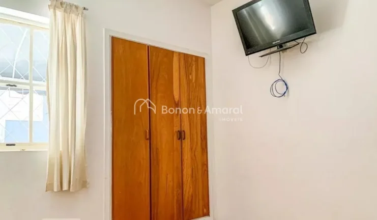 Imagem Casa grande e confotável à venda no tradicional e bem conceituado bairro Vila Nogueira, localizado...