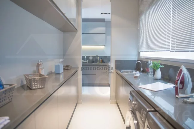 Imagem Apartamentos com 4 quartos e 5 vagas à venda em Vila Romana, 164m²