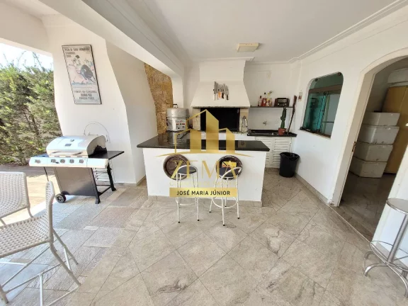 Imagem casa térrea, 1400 m2 terreno, construção 500 m2, 04 St, Piscina, Quadra