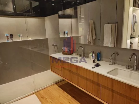 Imagem Mega vende uma magnifica casa duplex no condomínio de luxo Riviera Park
