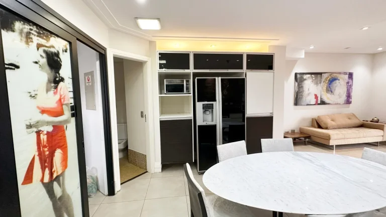 Imagem Cobertura Duplex 200M², 3Q, 3 Suítes, 6 Banheiros, 2 Vagas, 3 Salas, 1 Lavabo, Piscina Particular, Terraço com Área Gourmet, Suíte Master C/ Hidro.