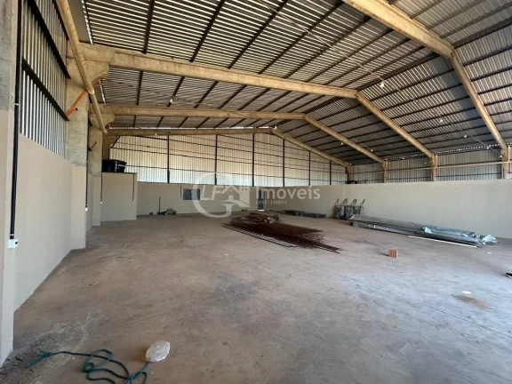 Imagem Aluguel de Barracão Comercial em Ribas do Rio Pardo-MS, Bairro Vale do Sol, 600m², 1 Banheiro!