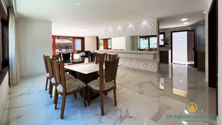 Imagem Casa em condomínio com 4 suítes - São Paulo II