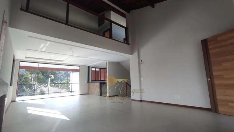 Imagem Casa em Condomínio para Venda em Teresópolis / RJ no bairro Vargem Grande