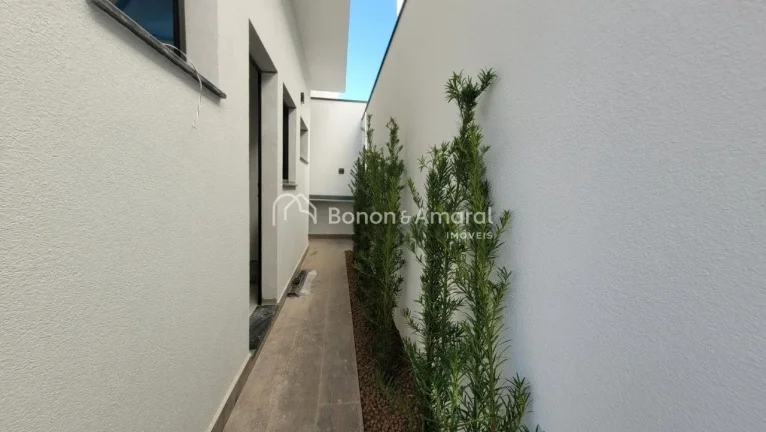Imagem Venda de casa térrea em Valinhos, em excelente localização! Esta linda residência combina um pro...