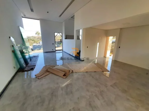 Imagem Casa maravilhosa com 03 quartos sendo 02 suítes em condomínio fechado !!