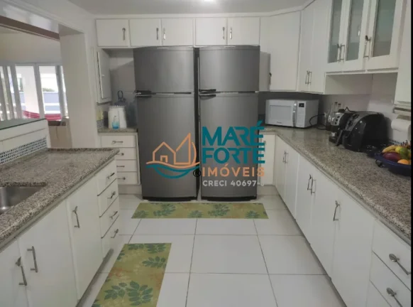 Imagem Maravilhosa casa em bairro fechado com vista mar!