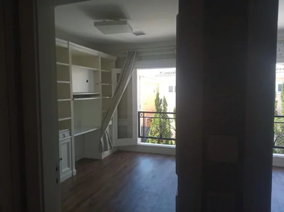 Imagem Casa de Condomínio com 4 Quartos para alugar, 475m² -Jd Leonor