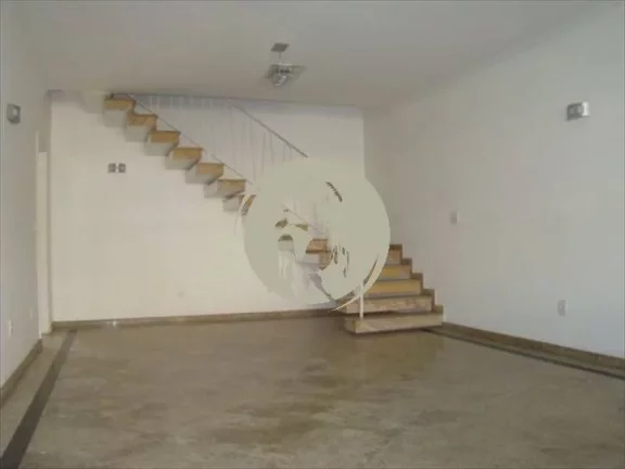 Imagem Sobrado a venda em localização priveligiada!