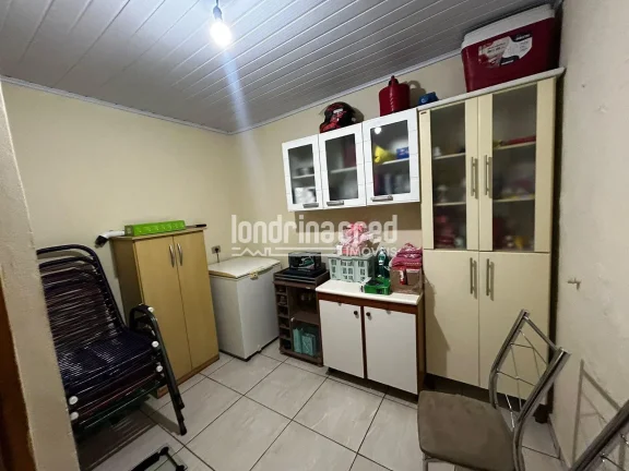 Imagem Oportunidade Única na Zona Norte! Casa com 3 quartos, quintal espaçoso e 200m² de terreno, ao lado da Av. Saul Elkind, perto de tudo que você precisa!
