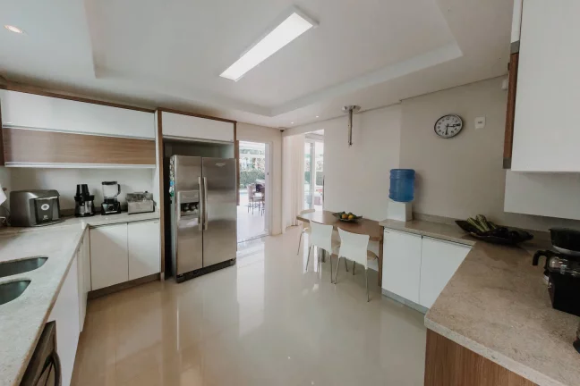 Foto do imóvel: Mansão Mobiliada à Venda em Jurerê Internacional – Amoraeville | 5 Suítes,