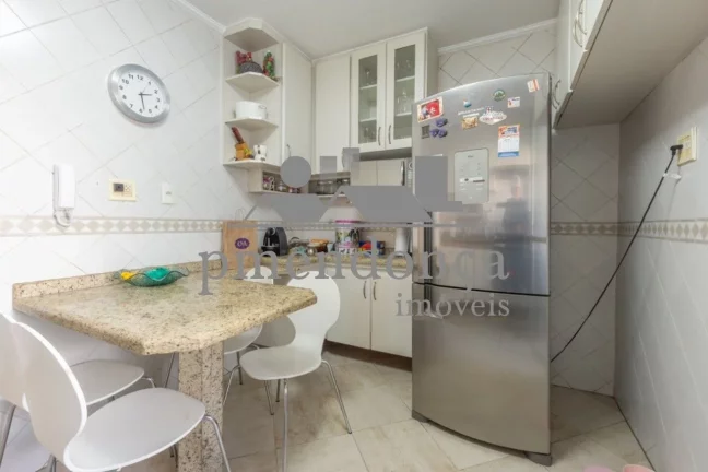 Imagem Apartamento a venda na Pompeia com 3 quartos( 1 sui­te ) e 2 vagas, 109m²