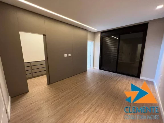 Imagem Excelente casa Linear no Alphaville