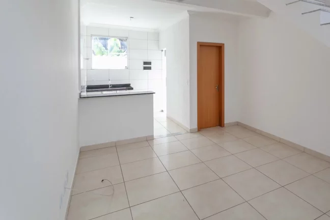 Imagem Casa à Venda em São Benedito, Santa Luzia, 2 Quartos, 67m²