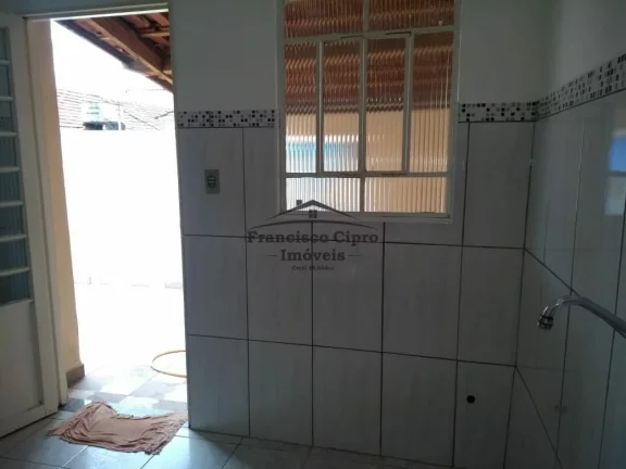Imagem Casa à venda no bairro São Benedito - Guaratinguetá/SP