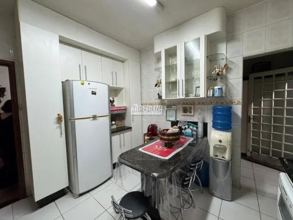 Imagem Casa à venda no Parque São Geraldo, Uberaba: piscina aquecida e varanda gourmet