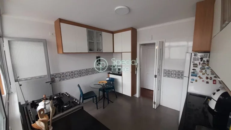 Imagem Ótimo apartamento com 165m² em Higienópolis. Living com amplos janelões, sala de jantar, lavabo,...