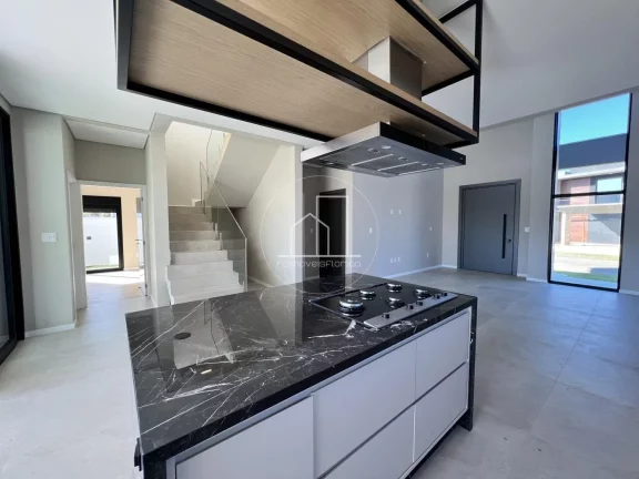 Imagem Casa Alto Padrão para Venda em Florianópolis / SC no bairro São João do Rio Vermelho
