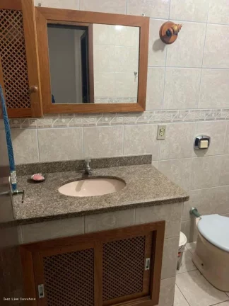 Imagem Casa para Temporada em Itapema, meia praia, 3 dormitórios, 2 banheiros, 3 vagas