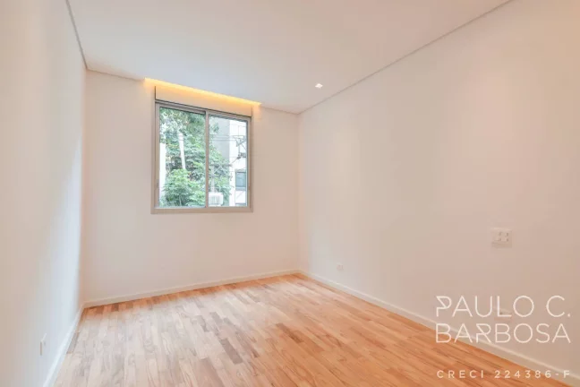 Imagem Jardins Venda - 3 Dormitórios (1 Suíte) - 2 Vagars - 187m²