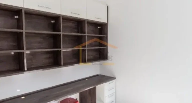Imagem Casa em condomínio com 157 m² de área construída, distribuída em sala para dois ambientes, cozi...