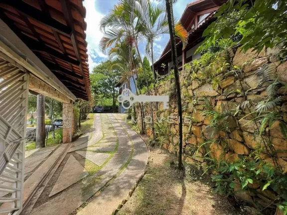 Imagem Linda casa com 06 quartos (1 suíte) , piscina, gourmet no "Granja Viana II"