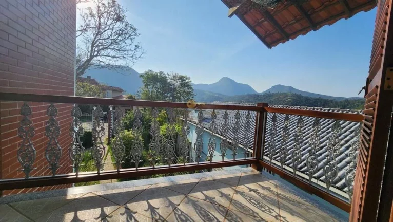 Imagem Casa em Condomínio para Venda em Teresópolis / RJ no bairro Golfe