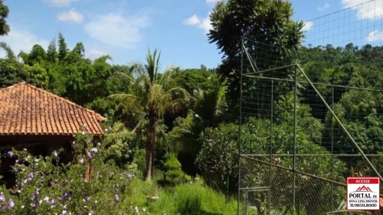 Imagem VENDO BELO SITIO EM ESMERALDAS, JUNTO AO CONDOMÍNIO IPÊ AMARELO. AMPLA ÁREA DE LAZER, PISCINA, SAUNA, QUADRA E LAGOA COM MUITO PEIXE