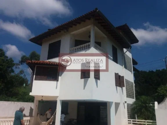 Imagem OPORTUNIDADE EXCLUSIVA. Vendo casa em condomínio fechado com uma área de 1008m² no parque do terceiro lago, SUPER residência entre 3 pavimentos com muitos detalhes, São 5 Dormitórios, sendo 2 belas Suítes, 2 salas, 2 cozinhas, salão de festas, 4 vagas de 