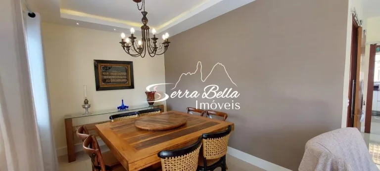 Imagem Casa com 4 dormitórios à venda, 200 m² por R$ 1.350.000,00 - Bom Retiro - Teresópolis/RJ