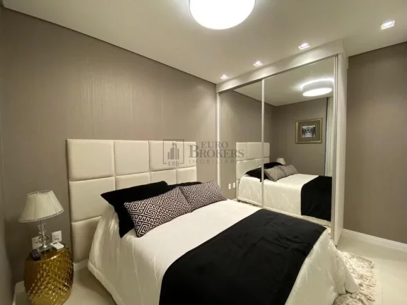 Imagem Apartamento com 3 suítes à venda no Centro de Balneário Camboriú/SC