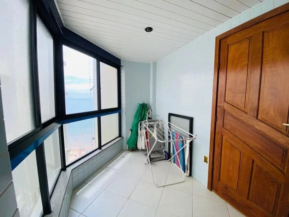 Imagem Cobertura Linear, 04 Quartos, 02 Suites, Frente para o Mar, 03 Vagas de Garagem, Praia do Morro, Guarapari - ES