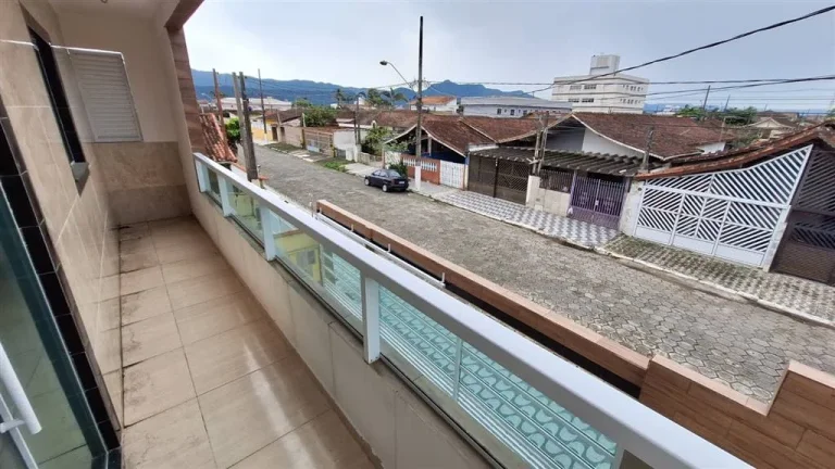 Imagem Casa 2 dormitórios com sacada a venda em Praia Grande 200metros da praia
