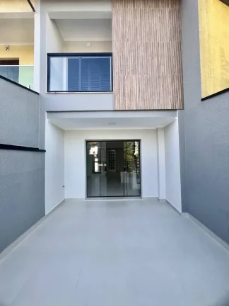 Imagem Sobrado com 160 m² 3 Dormitorios sendo 1 Suite e 2 Vagas de Garagens