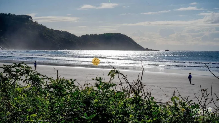Imagem Marlim Branco Cobertura 3 suítes com piscina à venda Praia Mariscal Bombinhas SC