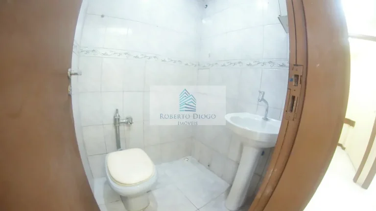 Imagem Sala comercial em condomínio à venda no Centro do Rio de Janeiro-RJ: 13 salas, 4 banheiros, 288m² de área!