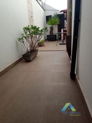 Imagem SOBRADO DE 3 DORMITÓRIOS NA VILA DAS MERCES !!!