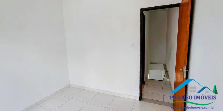 Imagem Oportunidade Única! Casa com 3 Quartos, Garagem Coberta e Ótima Localização