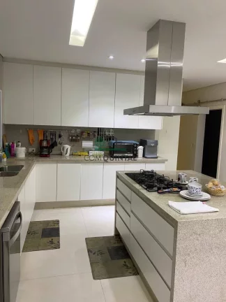 Imagem Casa com 4 Quartos à Venda, 600 m² em Vila De São Fernando - Cotia