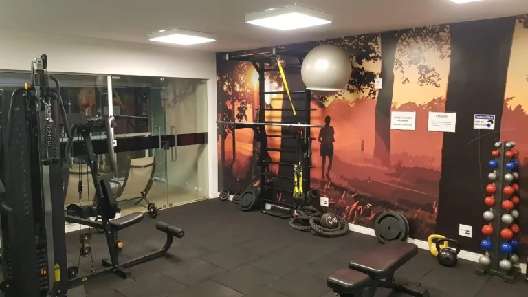 Imagem Imperdível! Apartamento à venda no Bosque dos Juritis, Ribeirão Preto-SP. 1 quarto, 1 sala, 1 banheiro, 1 vaga de garagem. 44m². Venha conferir! - Quer Imóvel Negócios Imobiliários.