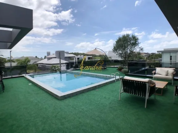 Imagem Sobrado em condomínio fechado mobiliado e decorado piscina aérea com borda infinita