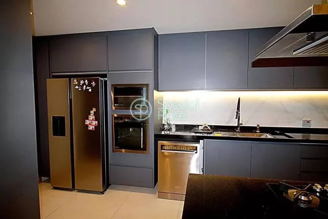 Imagem Excelente apartamento garden no Panamby - Área: 238m² - Living com pé direito duplo, varanda com ...