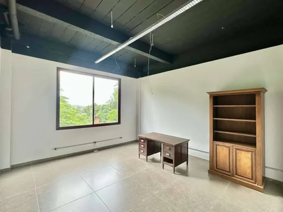 Imagem Centro Com. ÁAREA - Salas 1 e 2 - 81,01 m² + 2 vagas- ALUGADO C/ RENDA